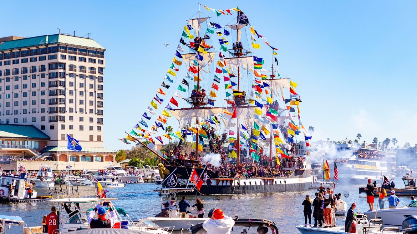 Gasparilla_Pirate_Ship_4c650fcb-e772-42de-bf83-54ed8003f086